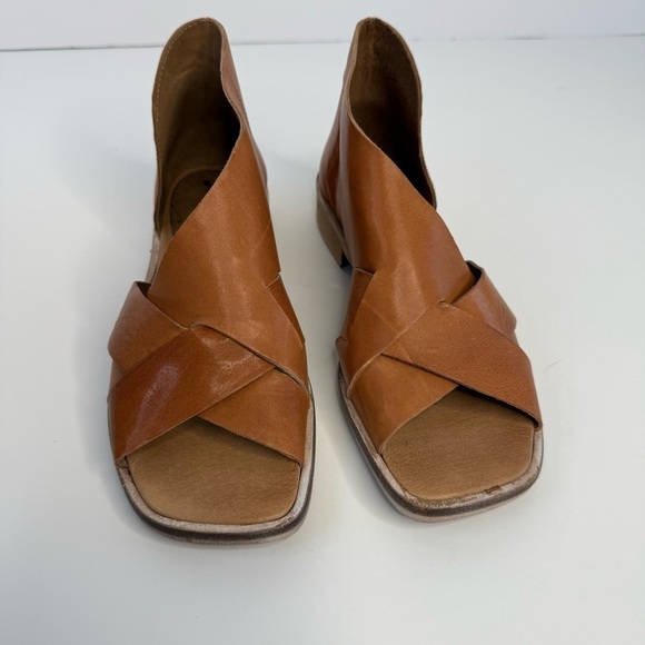 Free People Sun Valley Flat Sandals Women Size 7 Leather Tan Color - Picture 4 of 14